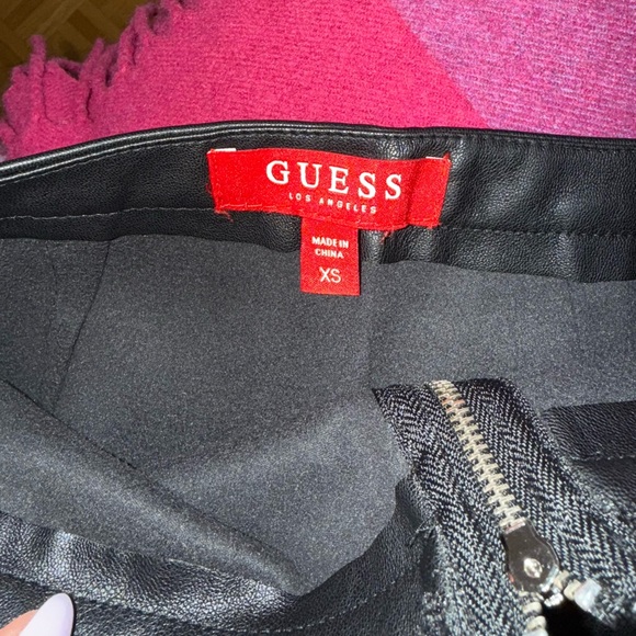 GUESS faux leather black skirt - Picture 3 of 3
